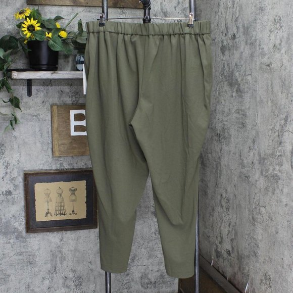 NWT Calvin Klein Size Mid-Rise Pull-On Slim-Leg Pants X28PC533 20W Caper Green - Picture 3 of 5